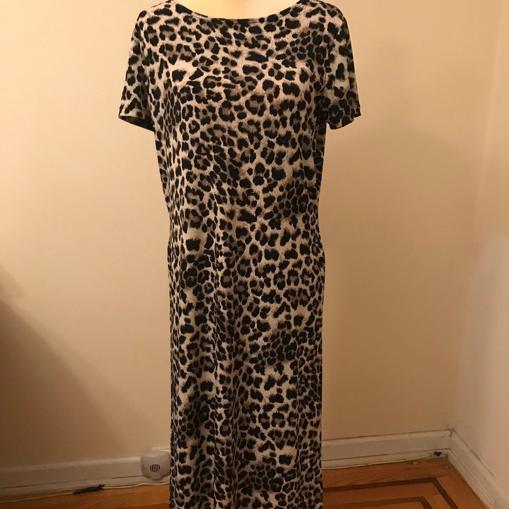 Ibisse Short Sleeve Leopard Tunic w/Slit Sz. L